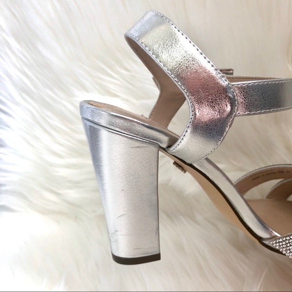 Nina New York sliver rhinestone high heels 4” - Picture 14 of 16